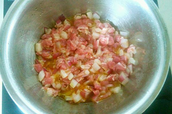 香菇肉炸酱面的做法图解6