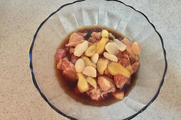 香烤彩椒鸡肉串的做法图解2