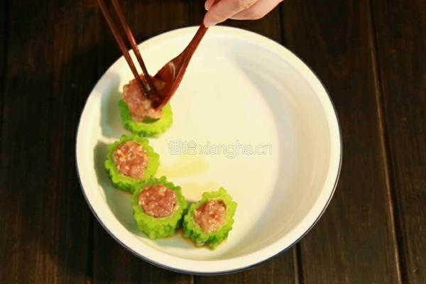 同甘共苦 苦瓜酿肉的做法图解8