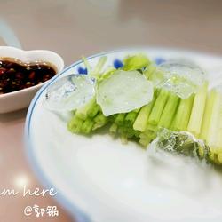 冰镇芹菜杆的做法[图]