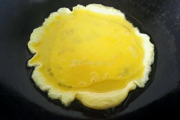 虾仁炒鸡蛋的做法图解3