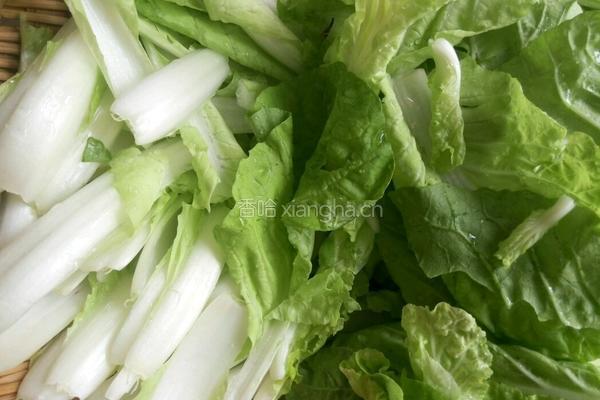 炝炒小白菜的做法图解2
