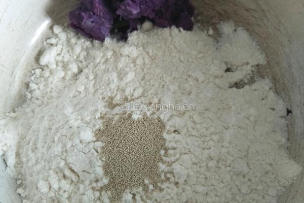 麻花辫馒头的做法图解3