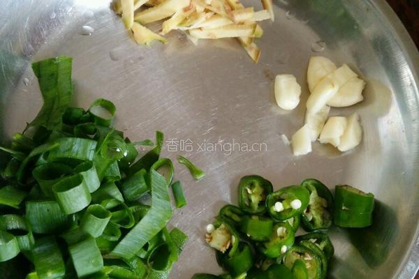 微辣豆腐的做法图解1