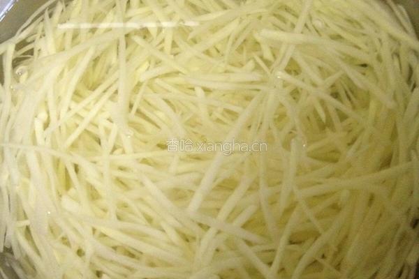 西红柿土豆疙瘩汤的做法图解2