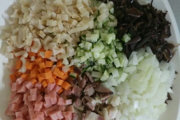 百味炒饭的做法图解1