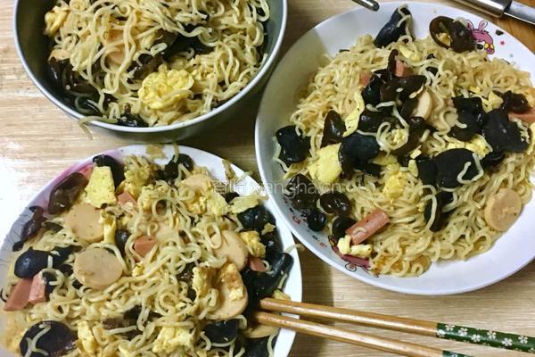 炒泡面的做法图解7