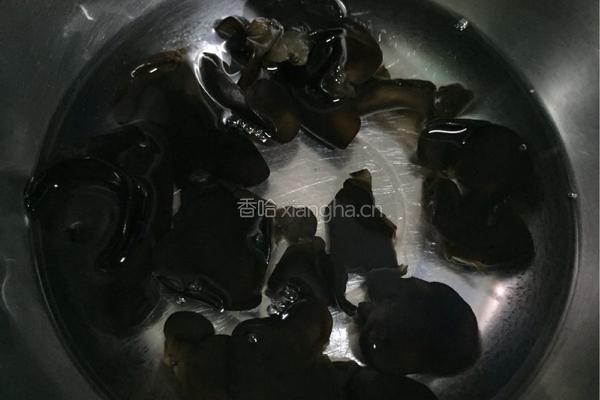 木耳洋葱炒鸡蛋的做法图解2