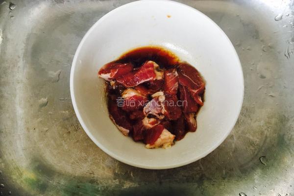 简易菜-瘦肉炒菜心的做法图解1