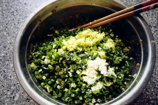 牛肉芹菜饺子的做法图解6