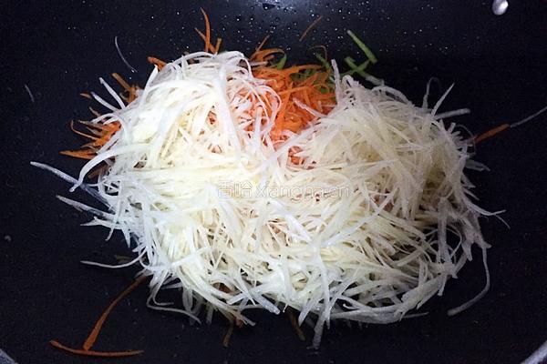 瘦肉炒三丝的做法图解7