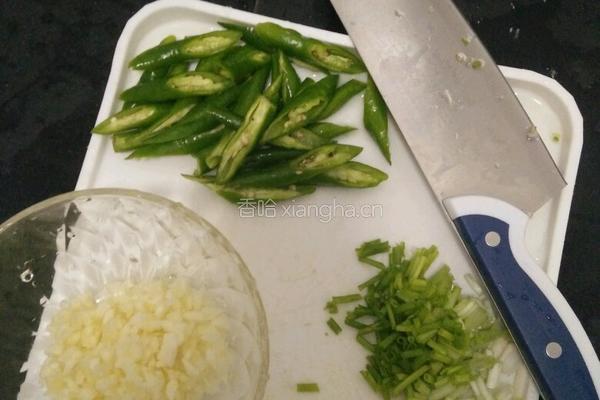蒜香花甲的做法图解2
