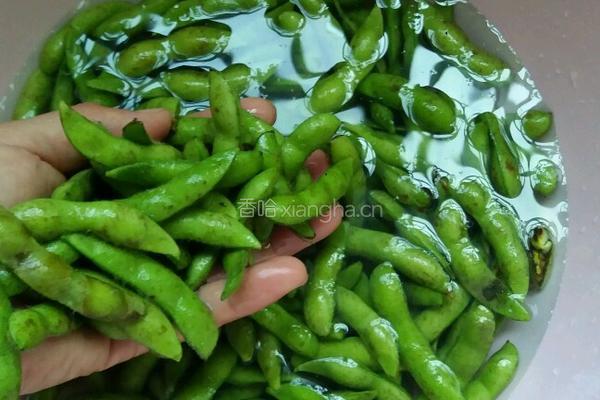 茶香毛豆的做法图解3