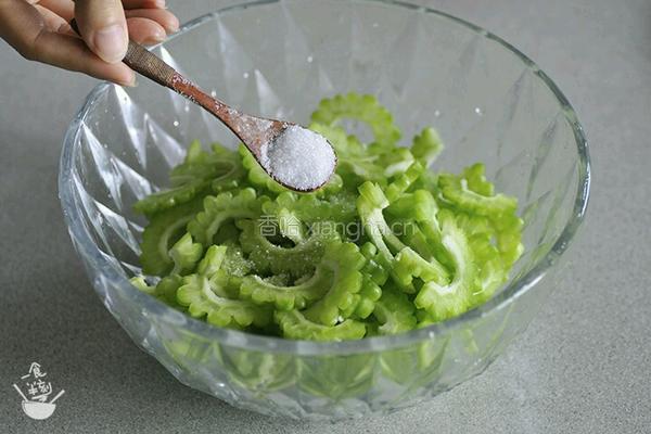 清凉解毒‖凉瓜炒牛肉的做法图解3