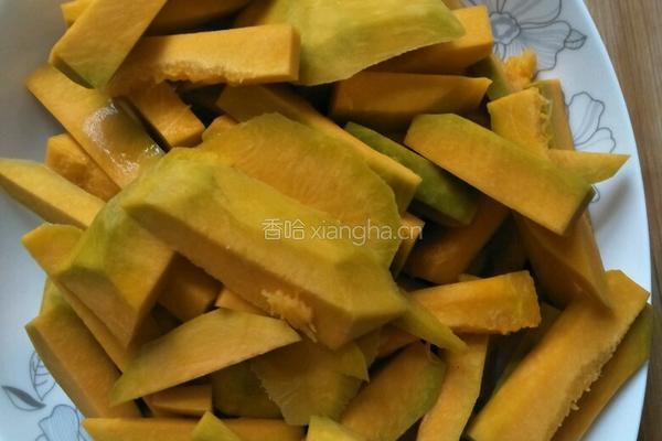 牛奶南瓜糊的做法图解2