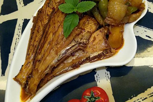 腊味扒皮鱼的做法图解3