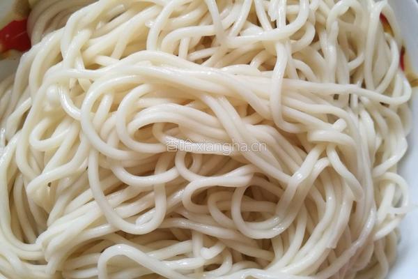 飘香炒面的做法图解2