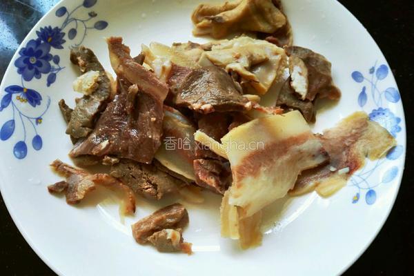 青椒洋葱炒牛杂的做法图解1
