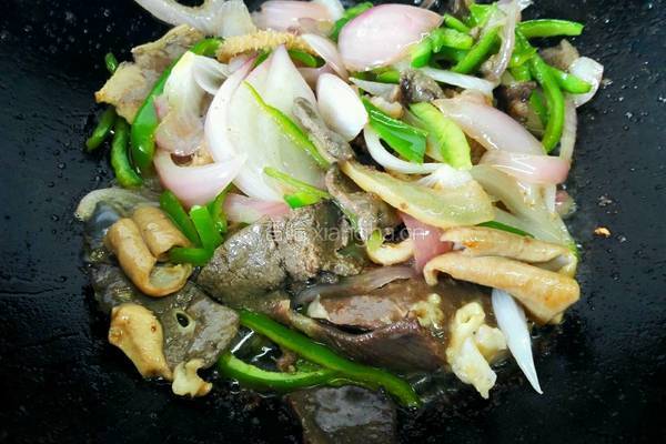 青椒洋葱炒牛杂的做法图解8