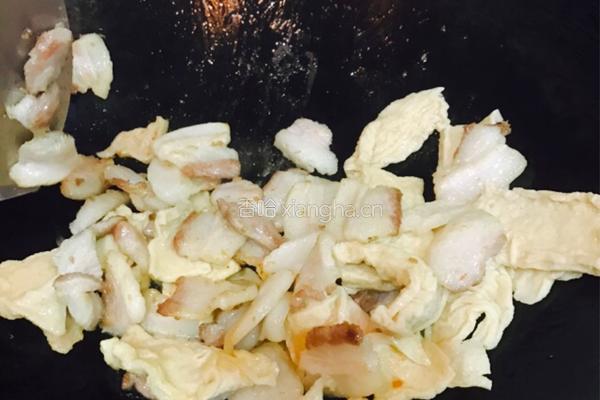 五花肉焖炸豆腐的做法图解4