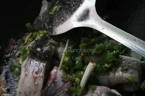 家乡水煮青鱼的做法图解5