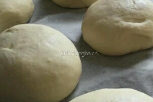 巴伐利亚碱水包的做法图解3