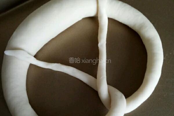 巴伐利亚碱水包的做法图解5