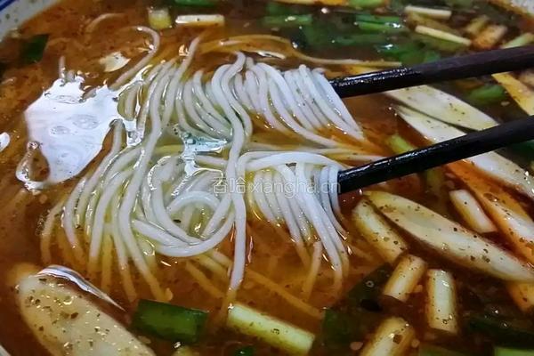 草芽过桥米线的做法图解7