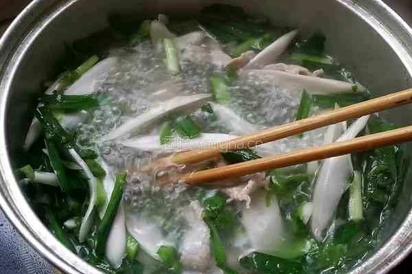 草芽过桥米线的做法图解2