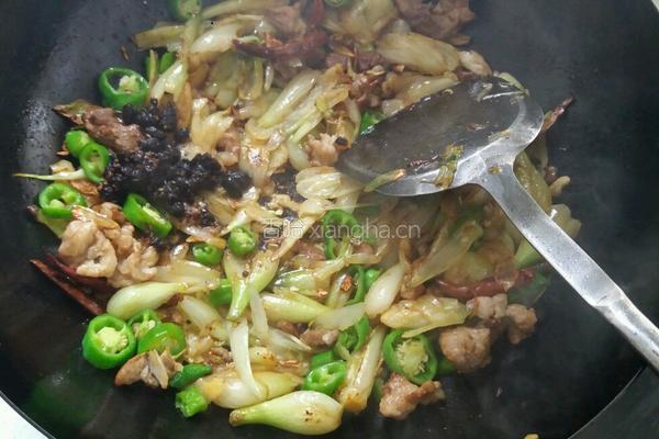 家常荞头炒肉的做法图解11