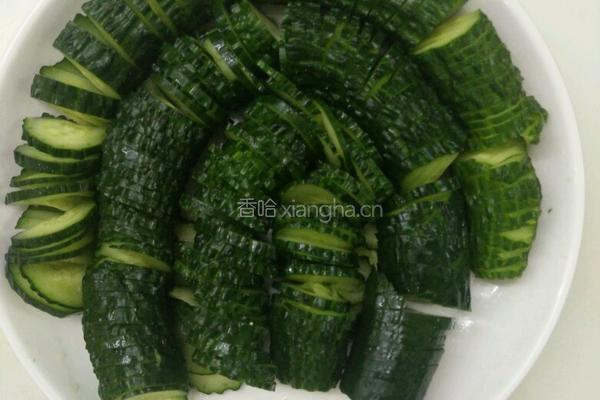 凉拌青瓜的做法图解3
