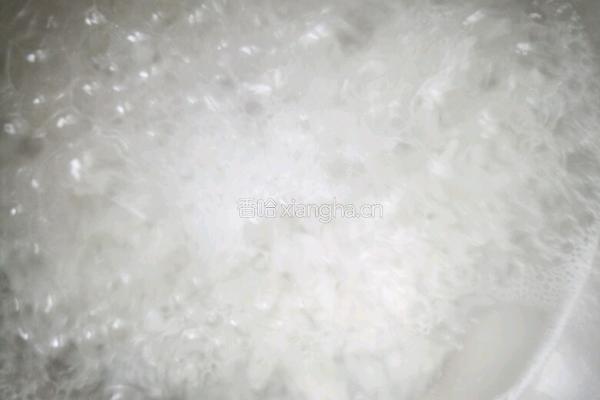 核桃牛奶粥的做法图解3