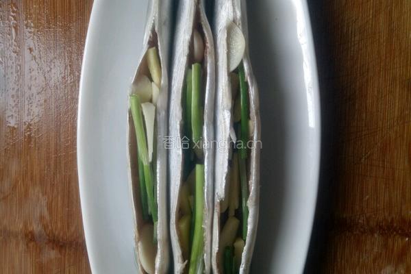 风味秋刀鱼的做法图解3