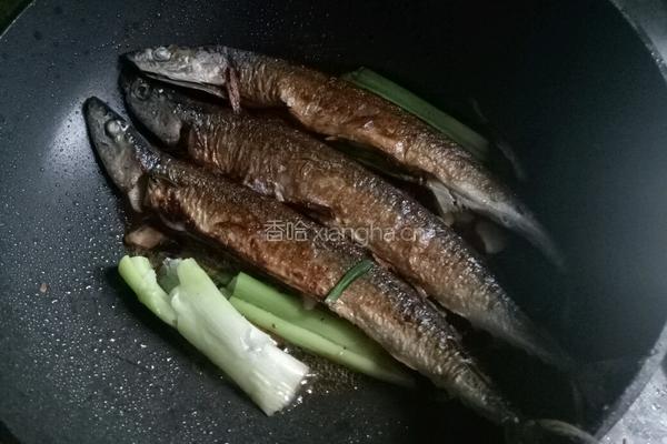 风味秋刀鱼的做法图解7