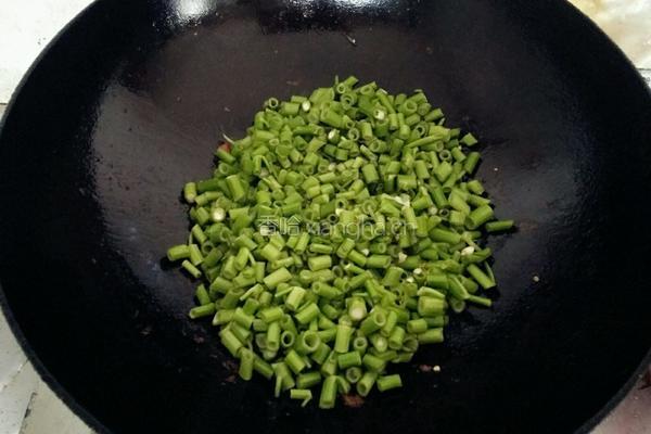 酸辣空心菜梗的做法图解5
