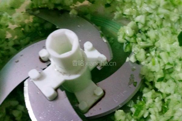 嫩黄瓜汁的做法图解3