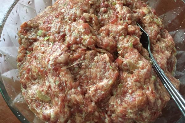 牛肉芹菜饺子的做法图解4