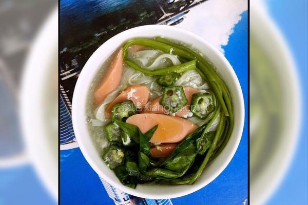 秋葵青菜鸡蛋面