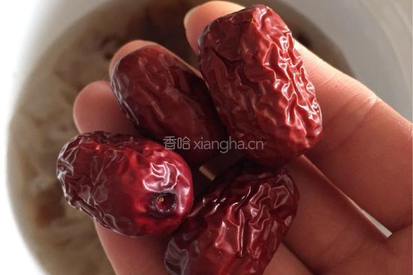 桃胶银耳羹的做法图解9