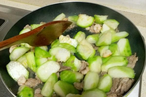 虾仁瘦肉炒丝瓜的做法图解8