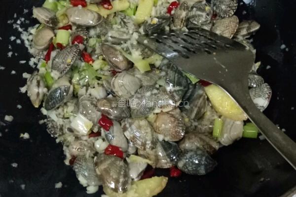 辣炒花甲的做法图解6