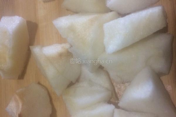 川贝无花果炖冰糖雪梨的做法图解3