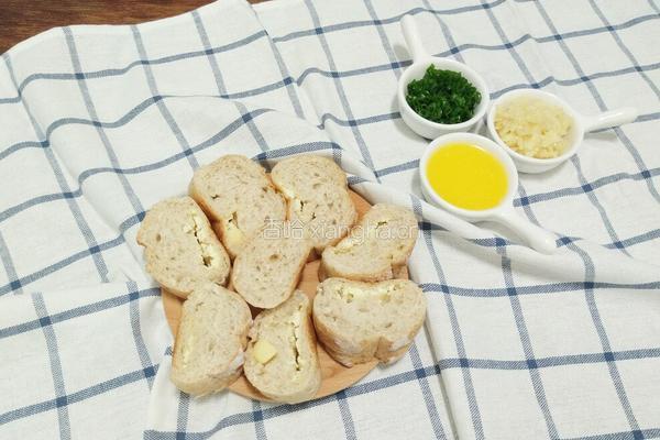 蒜香面包的做法图解1