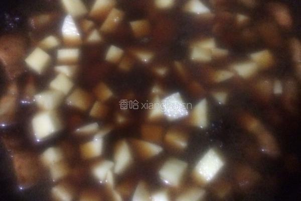 土豆红烧肉的做法图解9