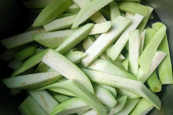 鱼香脆皮茄的做法图解3