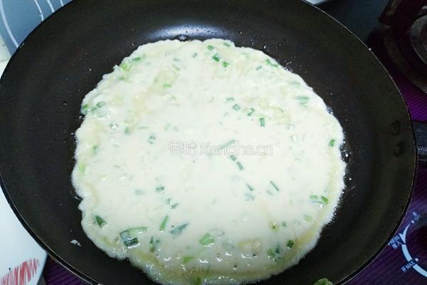 葱花鸡蛋饼的做法图解3