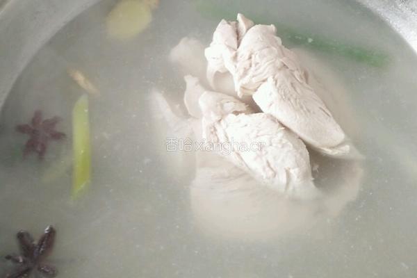 椒麻鸡的做法图解1