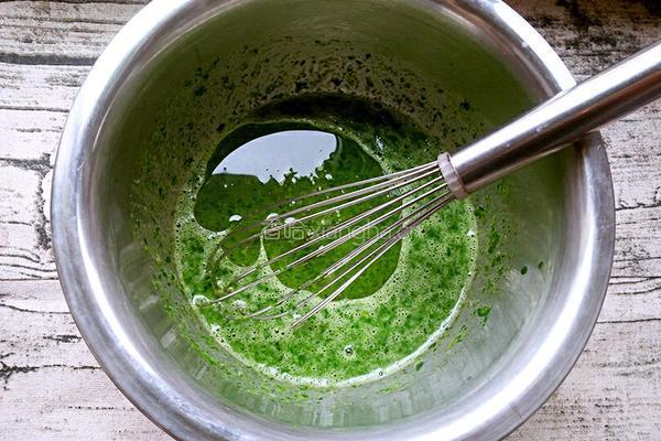 菠菜戚风蛋糕的做法图解5