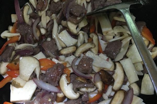 杂菌牛肉片的做法图解4