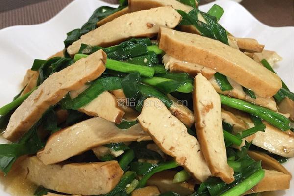 香干炒韭菜的做法图解1